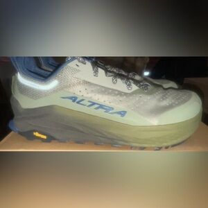 Altra Men’s Olympus 6 Olive Green Running Shoes Size 13